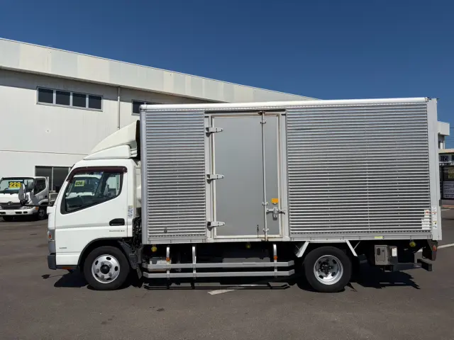 三菱 キャンター TPG-FEA50(2WD)の写真5