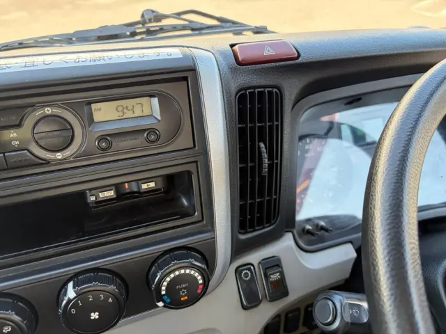 三菱 キャンター TPG-FEA50(2WD)の写真42