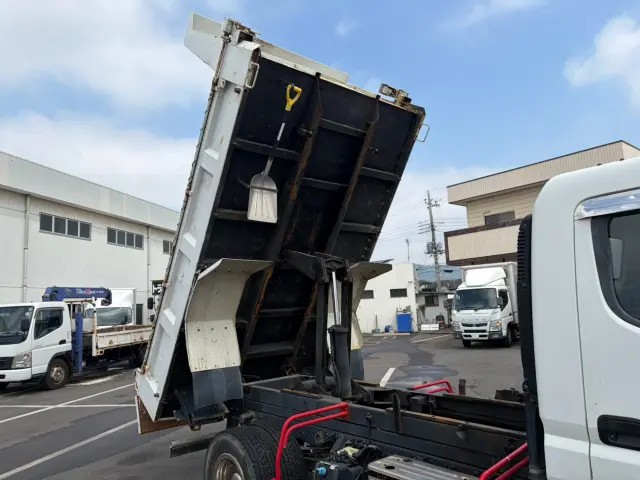 三菱 キャンター TKG-FEBM0(2WD)の写真17