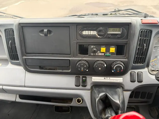三菱 キャンター TKG-FEBM0(2WD)の写真45