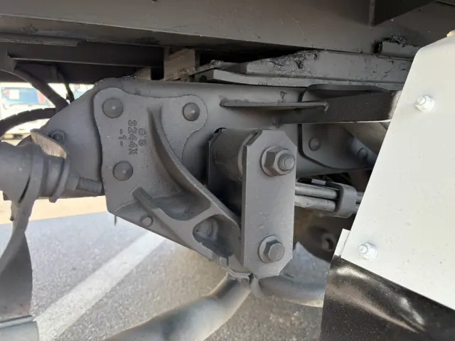 いすゞ エルフ KR-NPR81PAV(2WD)の写真37