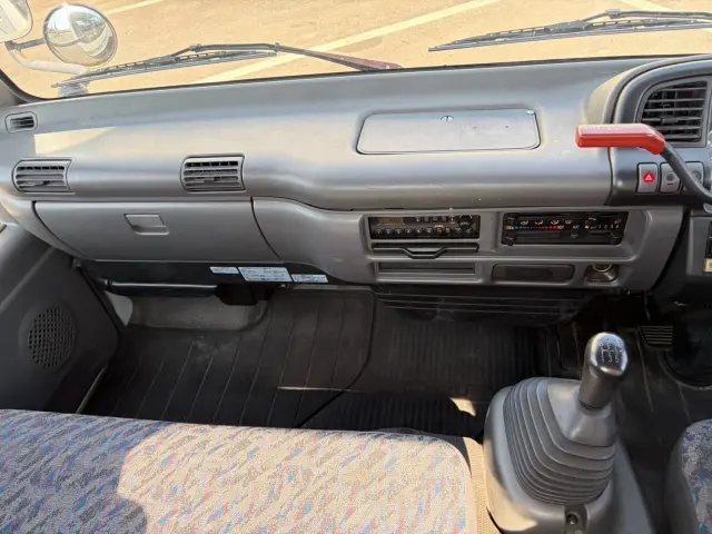いすゞ エルフ KR-NPR81PAV(2WD)の写真45