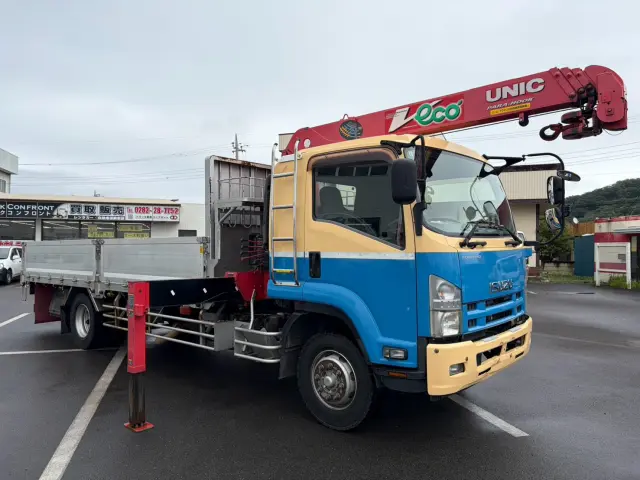 いすゞ フォワード LKG-FTR90T2(2WD)の写真4