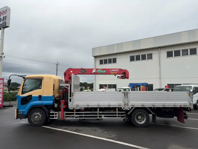 いすゞ フォワード LKG-FTR90T2(2WD)の写真5