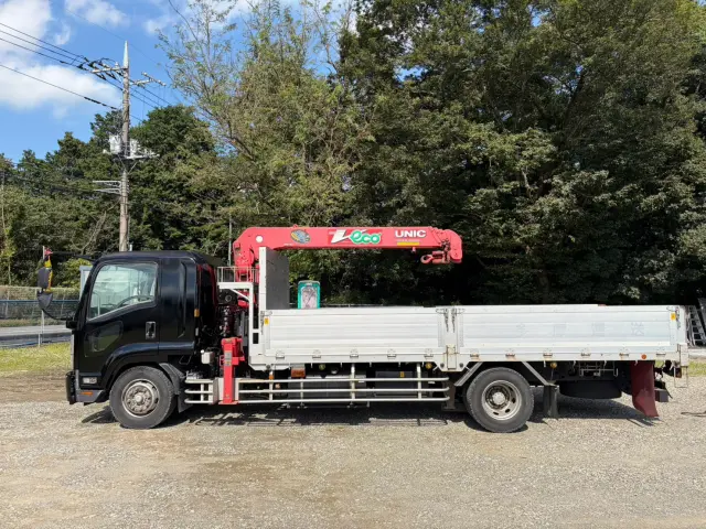 いすゞ フォワード LKG-FTR90T2(2WD)の写真5