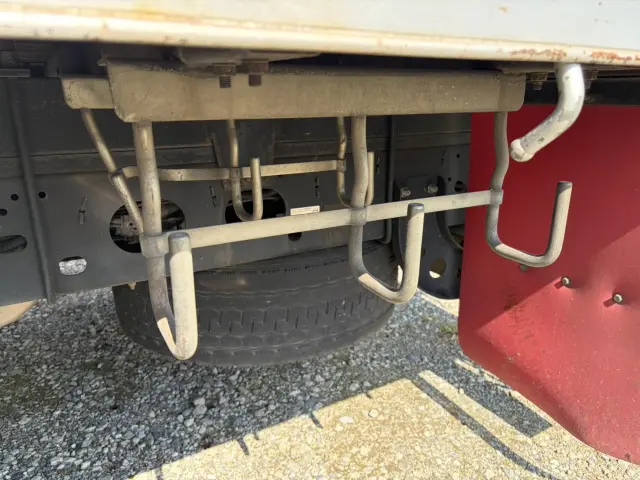 いすゞ フォワード LKG-FTR90T2(2WD)の写真29