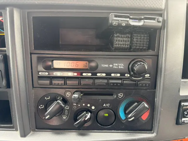 いすゞ フォワード LKG-FTR90T2(2WD)の写真40