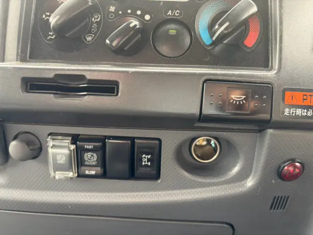 いすゞ フォワード LKG-FTR90T2(2WD)の写真41