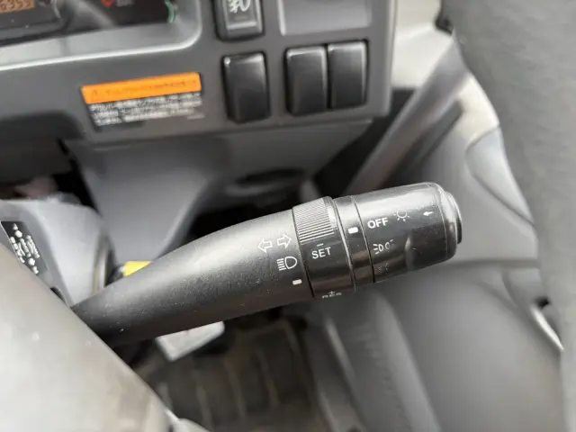 いすゞ フォワード LKG-FTR90T2(2WD)の写真45