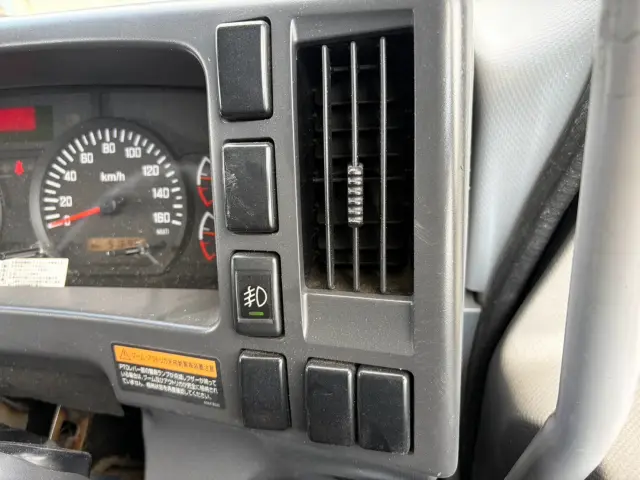 いすゞ フォワード LKG-FTR90T2(2WD)の写真49