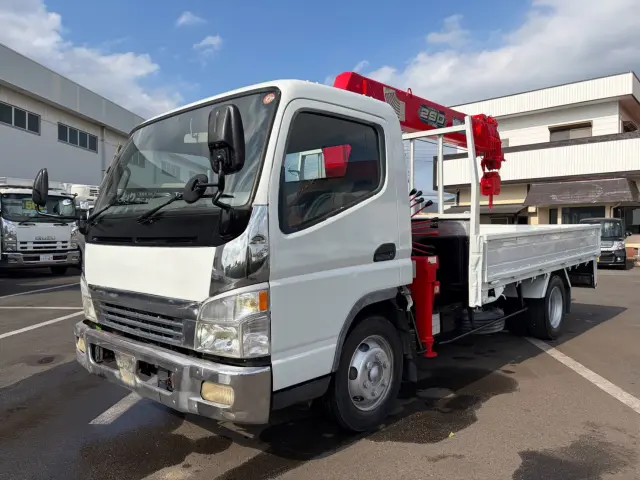 三菱 キャンター KK-FE83EEN(2WD)の写真2