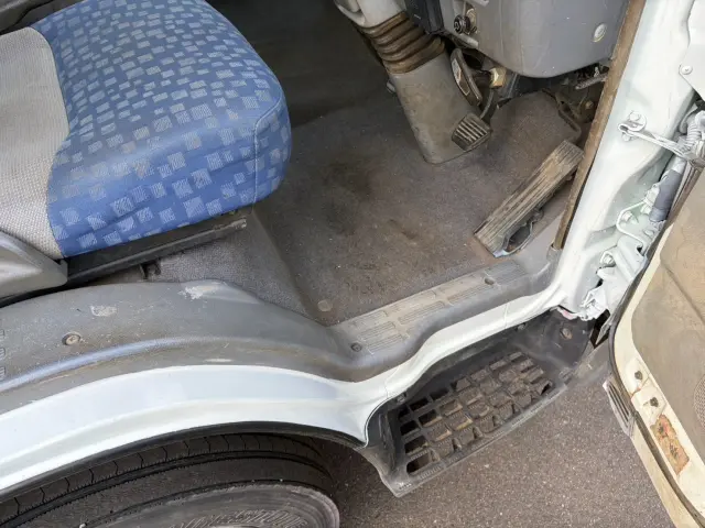 三菱 キャンター KK-FE83EEN(2WD)の写真41