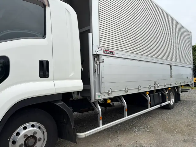 いすゞ フォワード TKG-FRR90S2(2WD)の写真15