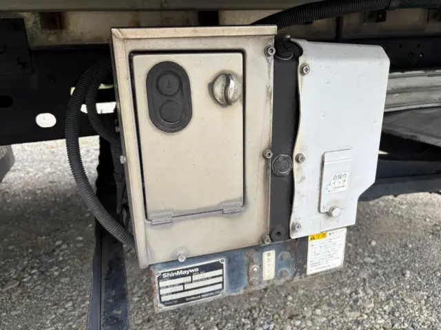 いすゞ フォワード TKG-FRR90S2(2WD)の写真20
