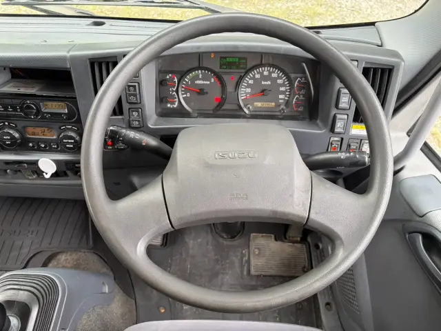 いすゞ フォワード TKG-FRR90S2(2WD)の写真40