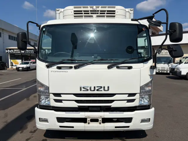 いすゞ フォワード 2PG-FRR90S2(2WD)の写真2