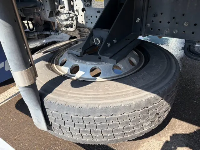 いすゞ フォワード 2PG-FRR90S2(2WD)の写真20