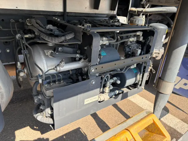 いすゞ フォワード 2PG-FRR90S2(2WD)の写真28