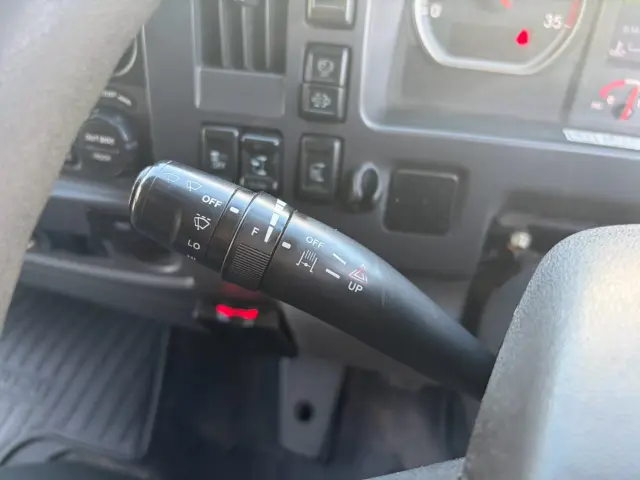 いすゞ フォワード 2PG-FRR90S2(2WD)の写真47