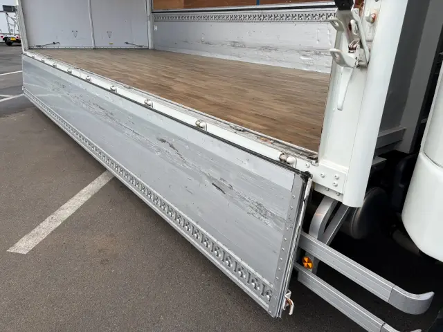 三菱 ファイター TKG-FK64F(2WD)の写真10