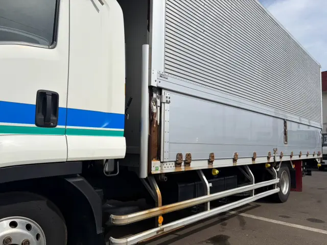 いすゞ フォワード TKG-FRR90T2(2WD)の写真20