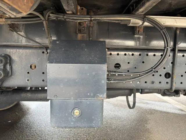 いすゞ フォワード TKG-FRR90T2(2WD)の写真32