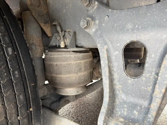 いすゞ フォワード TKG-FRR90T2(2WD)の写真33