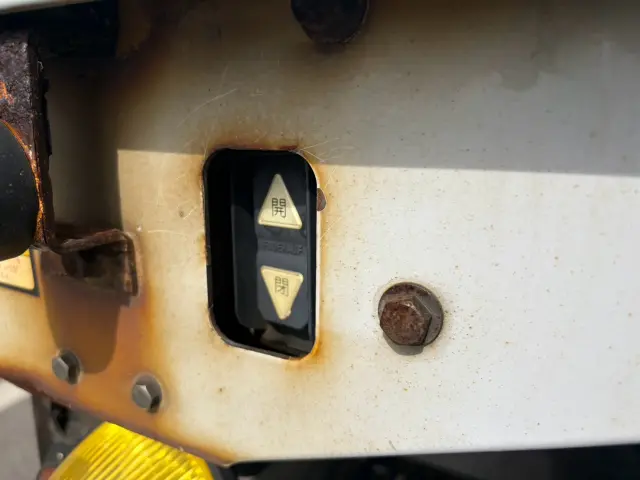 いすゞ フォワード TKG-FRR90T2(2WD)の写真35