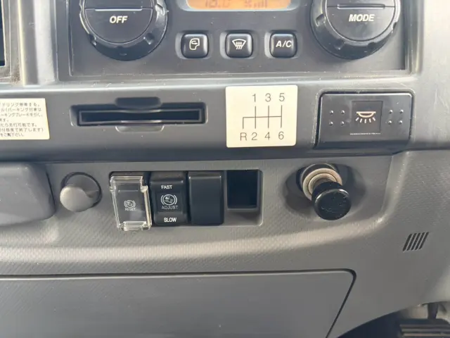 いすゞ フォワード TKG-FRR90T2(2WD)の写真45