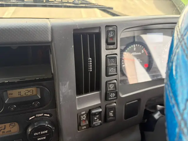 いすゞ フォワード TKG-FRR90T2(2WD)の写真46