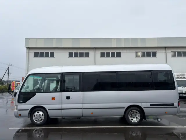 トヨタ コースター SKG-XZB50(2WD)の写真4