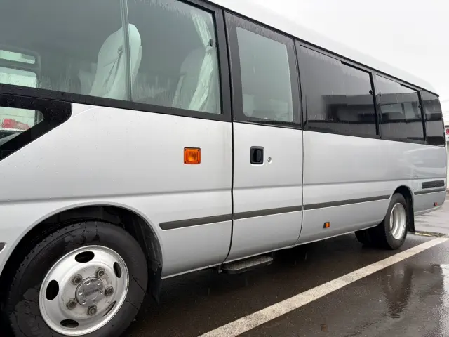 トヨタ コースター SKG-XZB50(2WD)の写真15
