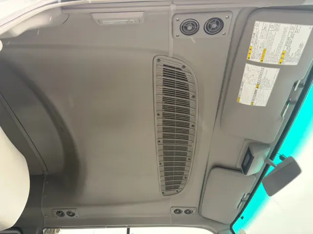 トヨタ コースター SKG-XZB50(2WD)の写真32