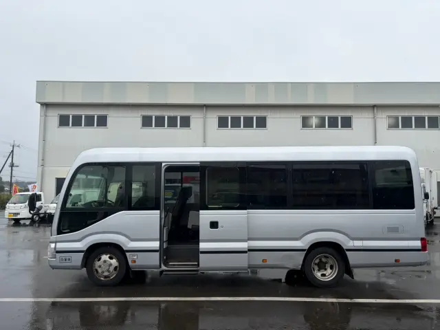 トヨタ コースター SDG-XZB70(2WD)の写真5
