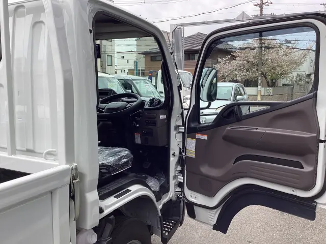 三菱 デリカ 2RG-FBA20(2WD)の写真4