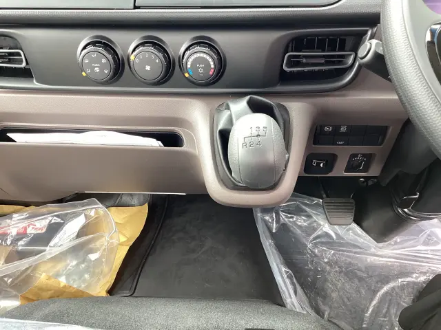 三菱 デリカ 2RG-FBA20(2WD)の写真10