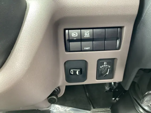 三菱 デリカ 2RG-FBA20(2WD)の写真11