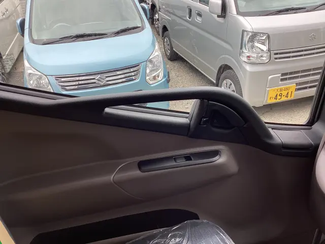 三菱 デリカ 2RG-FBA20(2WD)の写真15