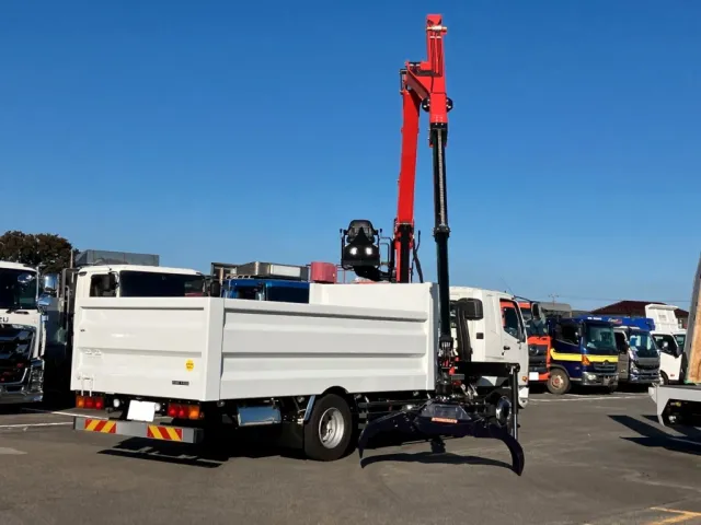 三菱 ファイター 2KG-FK62FZの写真4