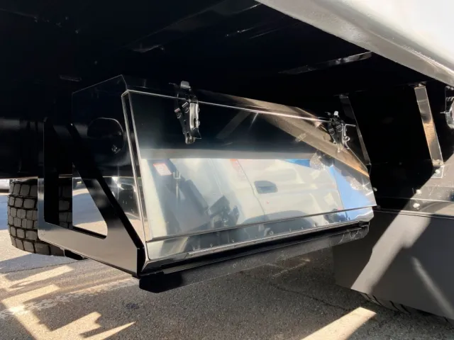 工具箱はステンレス製です。|三菱 ファイター 2KG-FK62FZの写真30