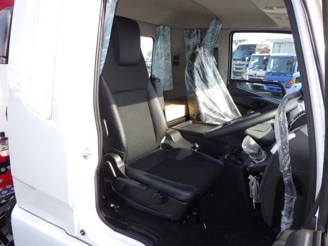 三菱 ファイター 2KG-FK62FZの写真10