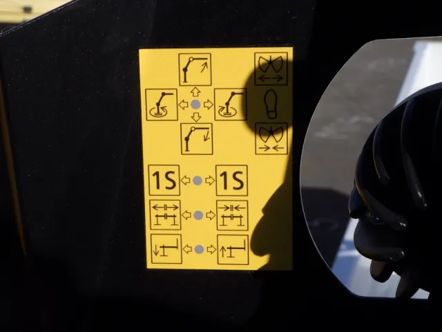 三菱 ファイター 2KG-FK62FZの写真13