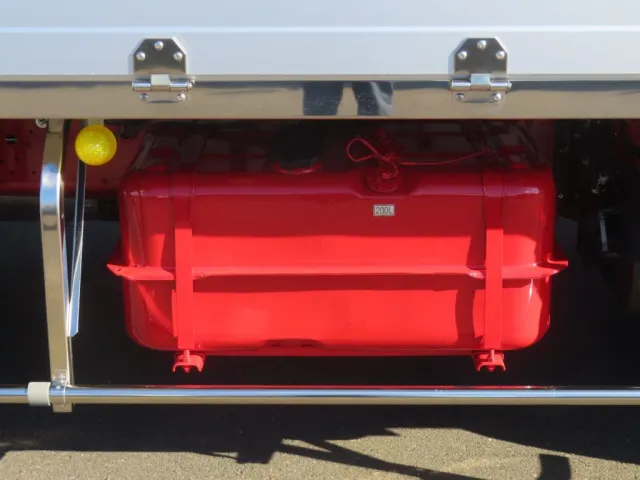 燃料タンクは200Lです。|三菱 ファイター 2KG-FK62F(2WD)の写真18