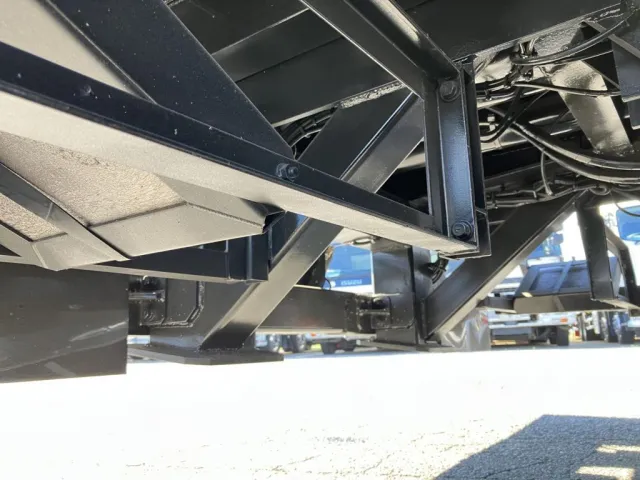 車両後方支持脚の状態です。|花見台  HST250Eの写真38