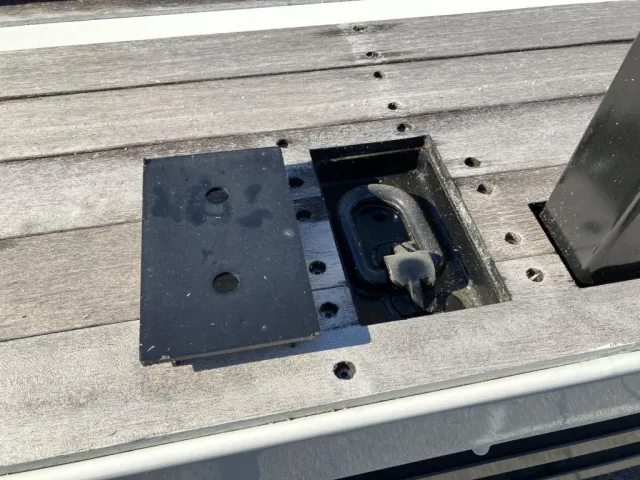 蓋付きの床フックです。|花見台  HST250Eの写真39