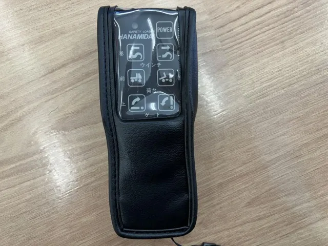 ラジコンはウインチ・スライド・歩み操作可能です。|花見台  HST250Eの写真42