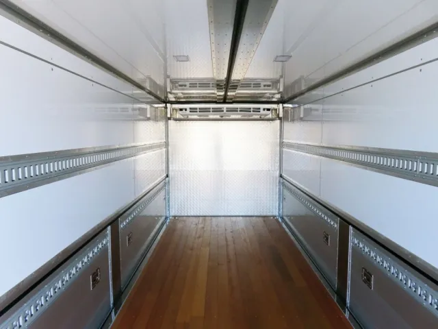 三菱 ファイター 2KG-FK65F(2WD)の写真9