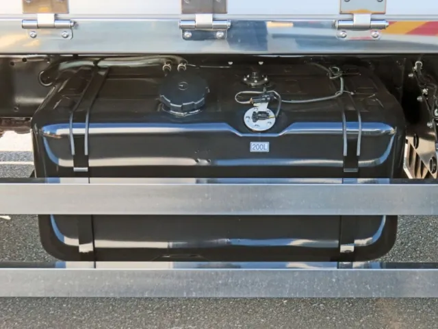 燃料タンク200Lです。|三菱 ファイター 2KG-FK65F(2WD)の写真29