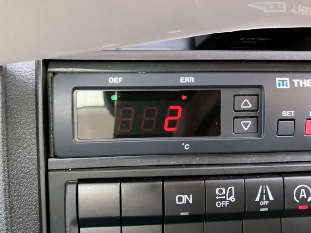 冷凍機はー5℃設定(中温仕様)37℃スタートで1.5Hで2℃確認済みです。|三菱 ファイター 2KG-FK65F(2WD)の写真32