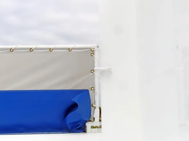 コボレーンストッパー付きです。|日野 プロフィア 2DG-FS1AJEの写真9